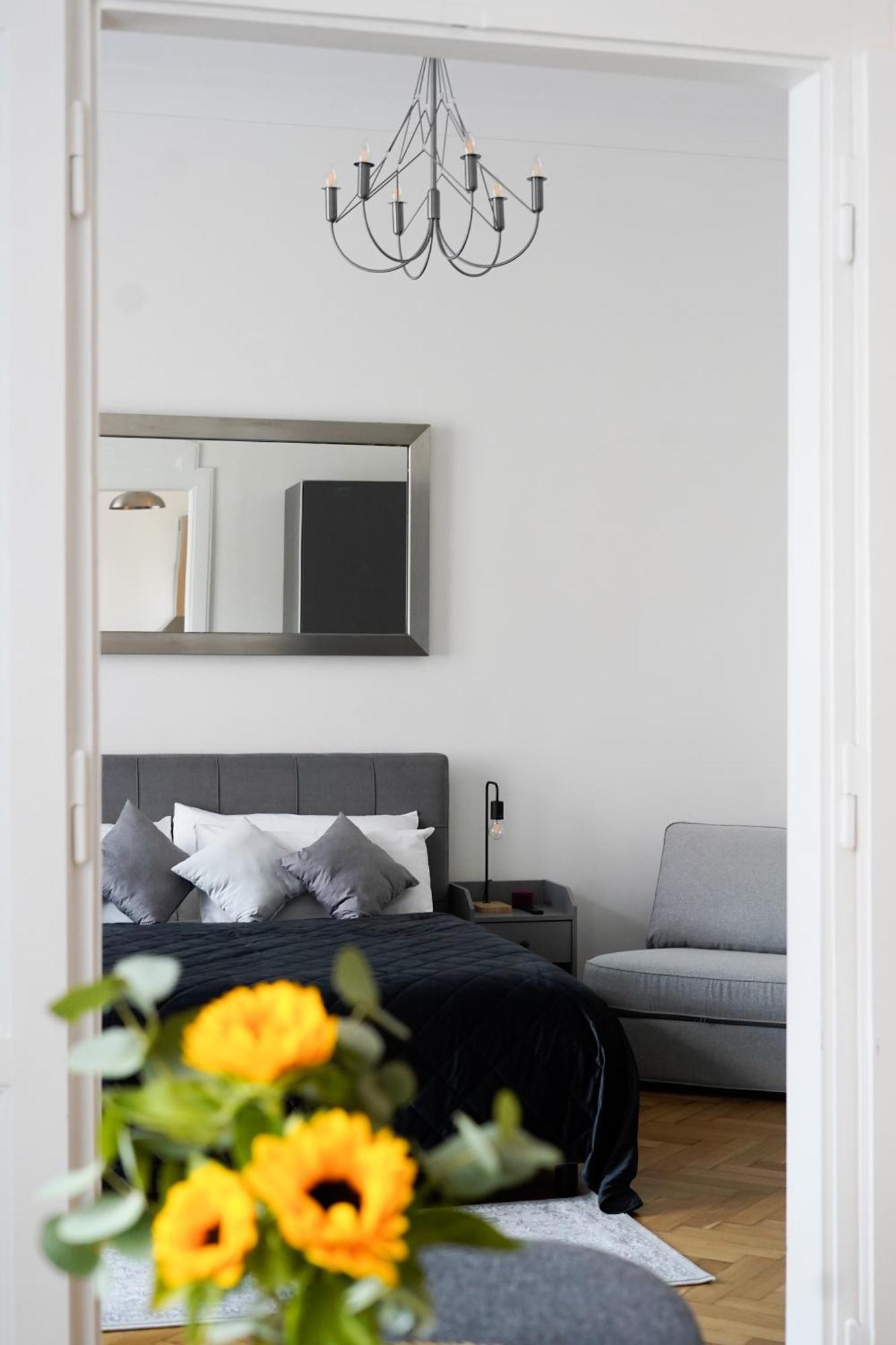 Apartment Dusni Superior Prague Exterior photo
